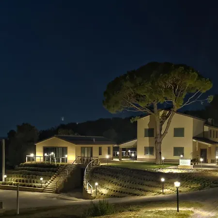 Casale Astralis 11, Emma Βίλα